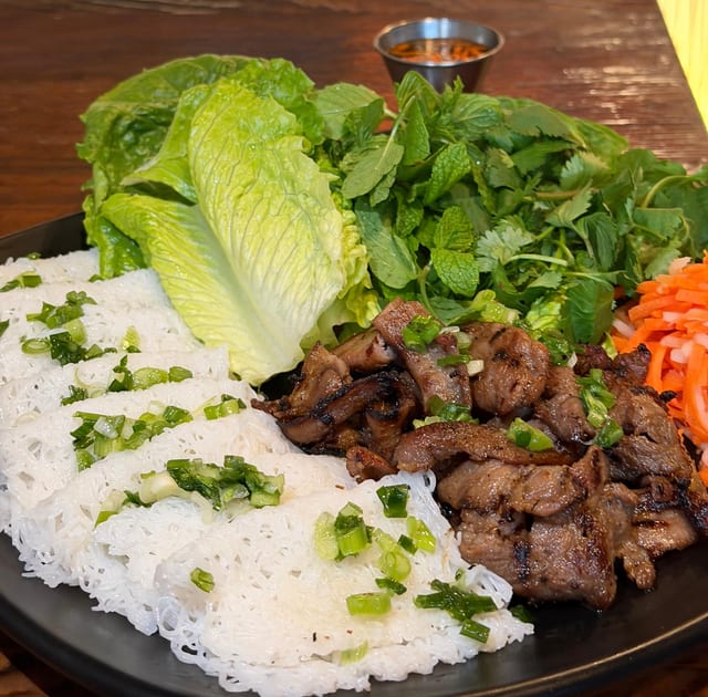 B2 BANH HOI THIT NUONG.